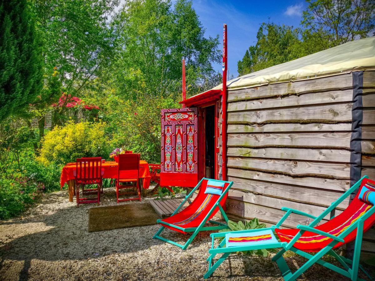 Hotel Au Bonheur Nomade Livry  Esterno foto