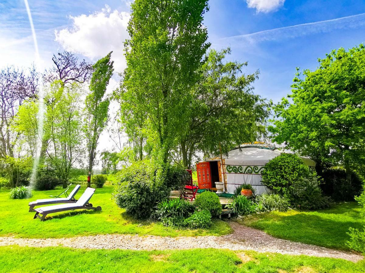 Hotel Au Bonheur Nomade Livry  Esterno foto